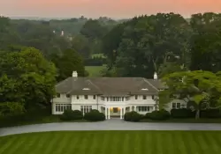 As es la casa de la infancia de Jackie Kennedy en Nueva York que se vende por 55 millones de dlares