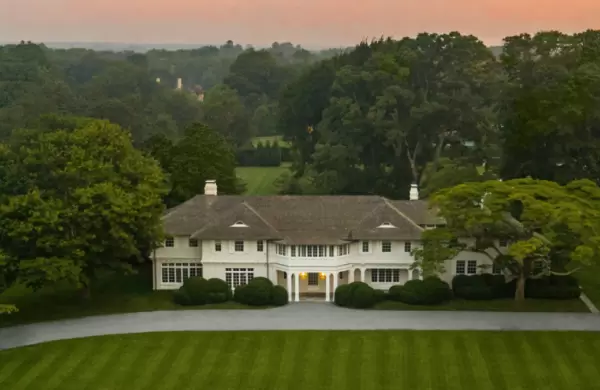 Así es la casa de la infancia de Jackie Kennedy en Nueva York que se vende por 55 millones de dólares