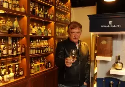 El guardin del whisky: tiene un museo nico y acaba de recibir en Escocia el premio ms importante de la industria