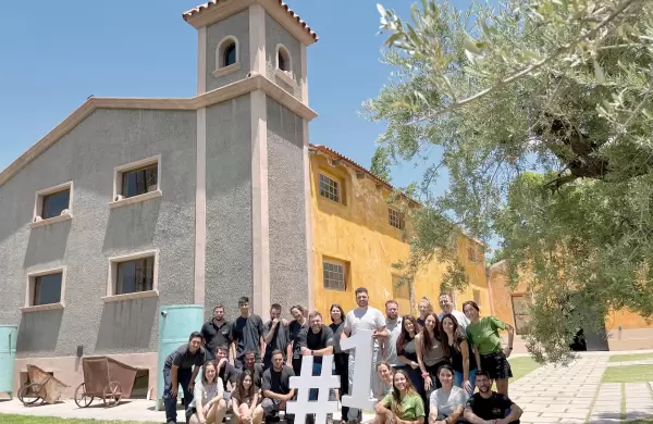 Así es Laur, la productora argentina que hace el "mejor aceite de oliva del mundo"