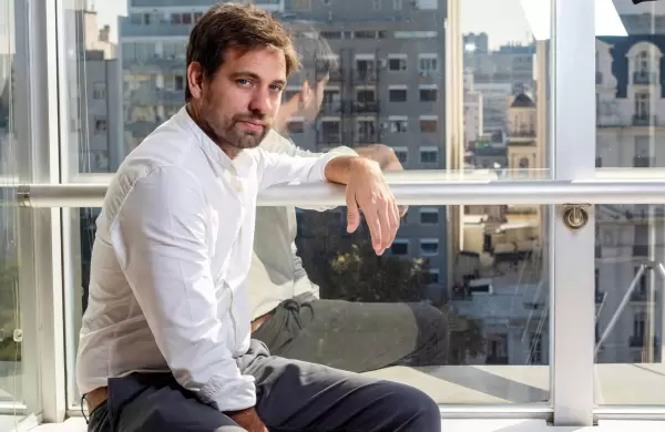 Juan Courel con Forbes: "El 'que se vayan todos' tiene una boleta: la de Milei"