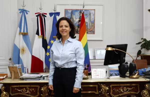 Claudia Scherer-Effosse, embajadora de Francia: "Mi pas apoya un plan de estabilizacin econmica en la Argentina"