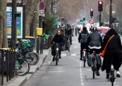 Francia destinar 2.000 millones de euros para duplicar sus bicisendas