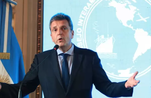 As le est yendo a Sergio Massa en China