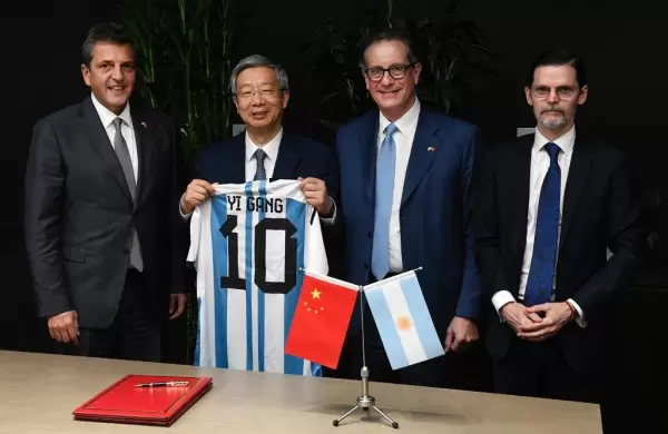 La Argentina renovó el swap con China: tendrá US$10.000 millones de libre disponibilidad