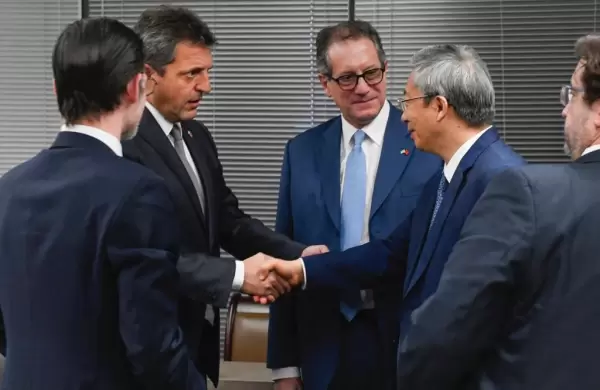 Cuentas en yuanes, qué impacto puede tener la jugada de Massa para pagarle al FMI