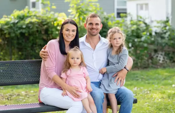 Qu hizo esta pareja que pas de ganar de 100.000 dlares al ao a 100.000 dlares al mes