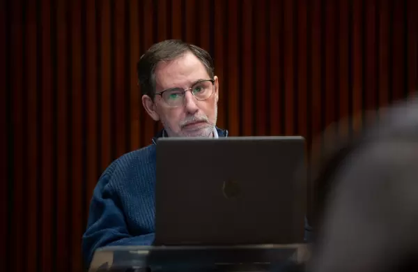 Jorge Rivas presentó sistema de Inteligencia Artificial con el que podrá recuperar su voz original que perdió en un asalto