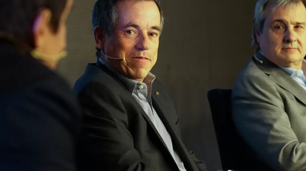 ceosummit2023 a la disrupcion, con resiliencia. episodio 1 gustavo salinas ceo t