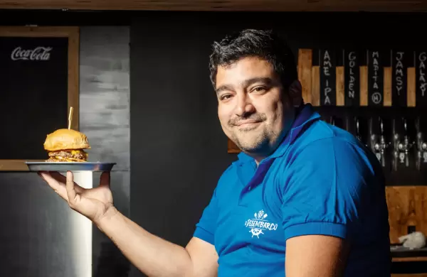 Vende 600.000 hamburguesas y factura $ 3.500 millones por mes: la estrategia de Grupo Desembarco para quedarse con Burger King