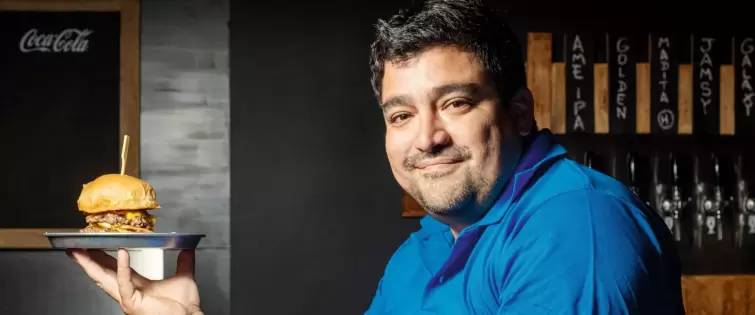 Vende 600.000 hamburguesas y factura $ 3.500 millones por mes: la estrategia de Grupo Desembarco para quedarse con Burger King