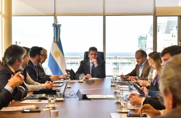 Sin "Plan platita", Sergio Massa apuesta al crédito para sostener el consumo,  retrasar la recesión y salvar su candidatura