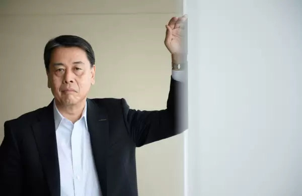 Acusan a Nissan de espiar y monitorear a su ex director de operaciones e involucran a su CEO, Makato Uchida