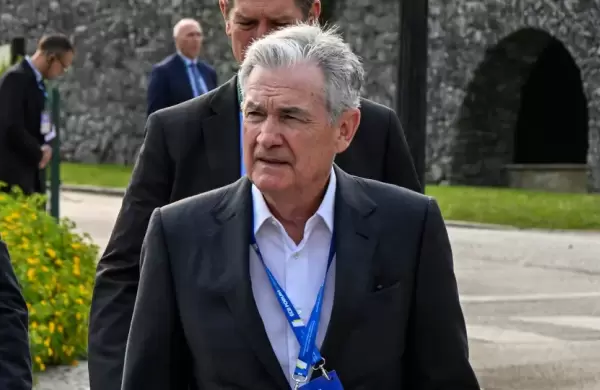 Funcionarios de la Fed esperan ms aumentos de tasas y an prevn una recesin este ao