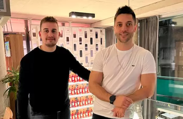 Son vecinos y se propusieron darle al Barrio Inglés de Caballito "lo que le faltaba": hoy manejan su propio restaurante y proyectan otro