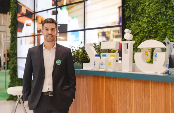 Fue futbolista profesional y creó una empresa de productos de limpieza que factura $ 95 millones por mes