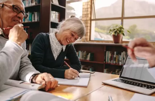 Diversidad GEN- Perspectivas de la sucesin y la coexistencia generacional