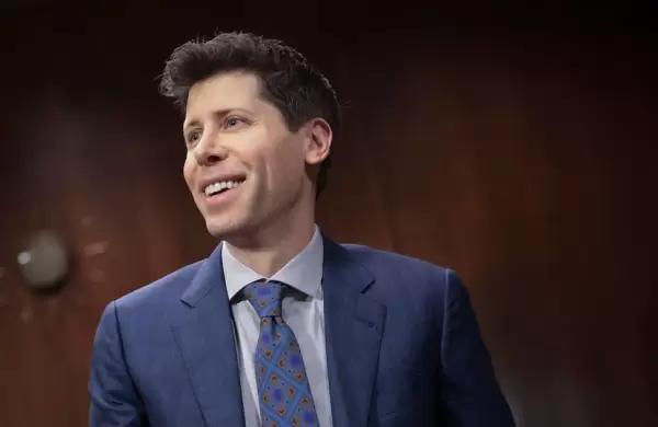 As es Worldcoin, el polmico proyecto crypto de escaneo ocular lanzado por Sam Altman, el creador de OpenAI