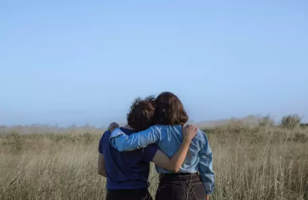 Para el bienestar y la felicidad, un nuevo estudio demuestra que la conversacin es clave