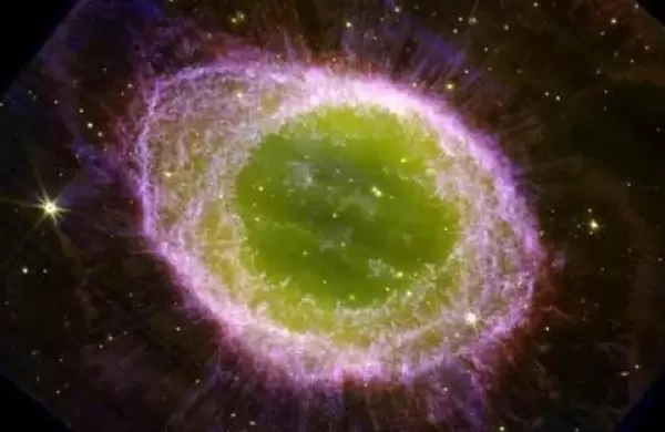 As se ve la nebulosa Messier 57 a travs del telescopio James Webb que se encuentra ms all de la rbita lunar