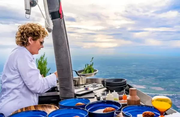 Cmo es el primer restaurante de globos aerostticos del mundo, con comida gourmet en las nubes