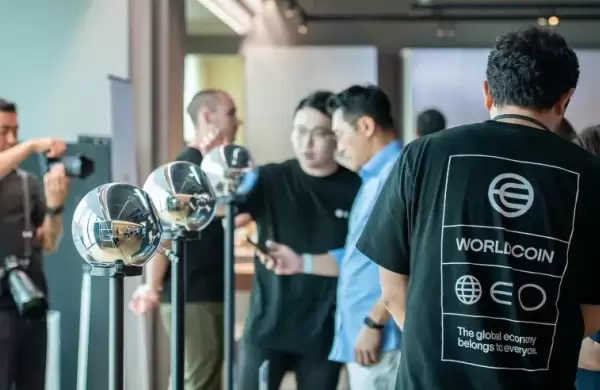 Worldcoin en jaque en la Argentina y Brasil: suspenden operaciones y deben explicar qué hacen con los datos registrados