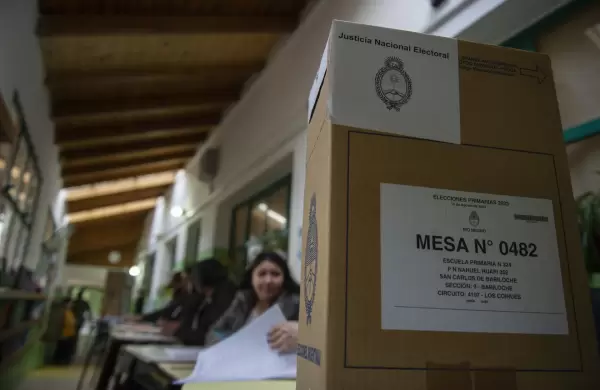 Los comicios cerraron a las 18, pero la votacin se extender para quienes ya estn en la fila