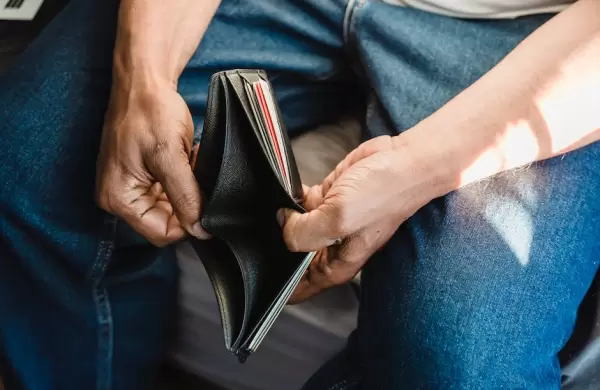 La actividad económica cayó 4,4% en junio y anticipan una profundización de la recesión