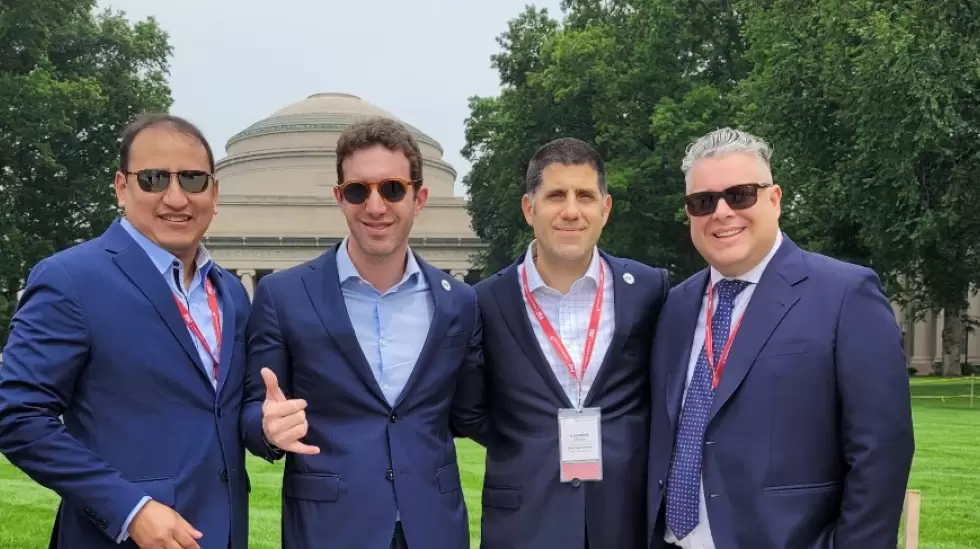 Leandro Mbarak y Gonzalo F. Coria, MIT, Estados Unidos