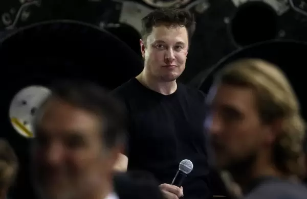 Elon Musk prepar silenciosamente al mercado crypto para una "bomba explosiva"