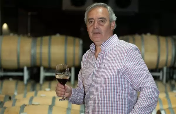 Jorge Rubio, el enólogo mendocino que revolucionó con sus etiquetas de cuero, celebra 20 años de sus vinos únicos