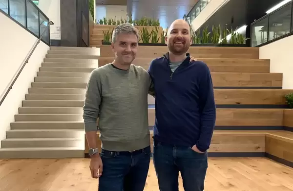 Tras debutar en la bolsa, las acciones de esta empresa suben un 23% y transforman a sus dos fundadores en multimillonarios