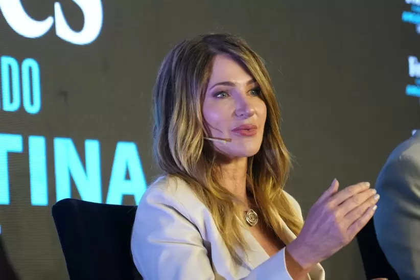 summit reinventando argentina 2023 - panel nuevos ciudadanos y consumidores - mariela mociuslky - ceo y fundadora de trendsity - 2023-09-27 at 10.54.0