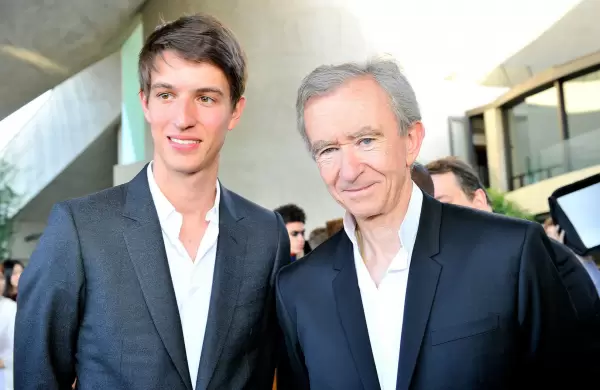 Lo que hay que saber sobre Alexandre Arnault, posible sucesor de LVMH con vínculos con Donald Trump y celebridades