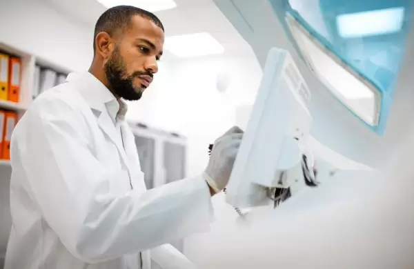 Qué saber sobre Adcetris, el fármaco de Pfizer contra el cáncer que prolonga la supervivencia de pacientes con linfoma común