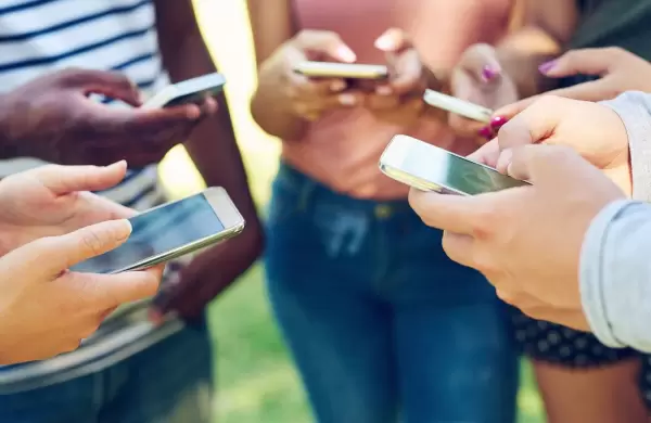 Por qué el algoritmo de las redes sociales jugará un papel determinante en las elecciones del domingo