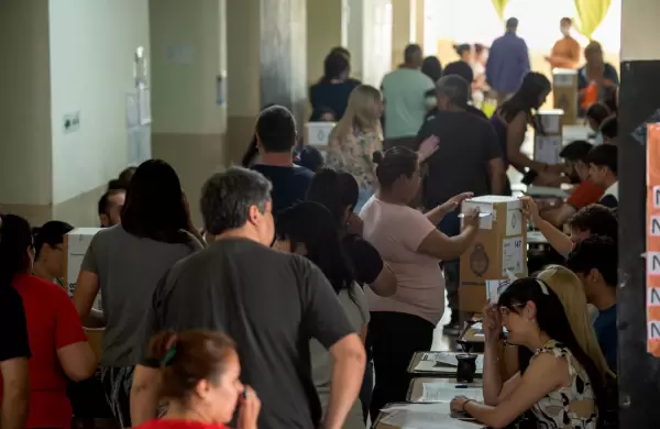 En estas elecciones votó el 74% del padrón