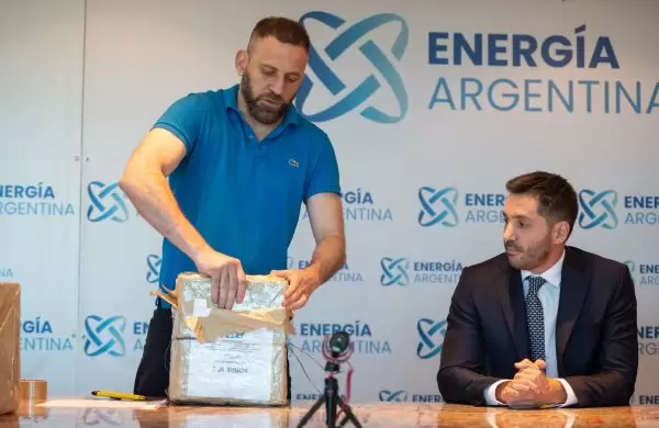 Los dueos del equipo de Messi se quedaron afuera de la licitacin del Gasoducto Norte