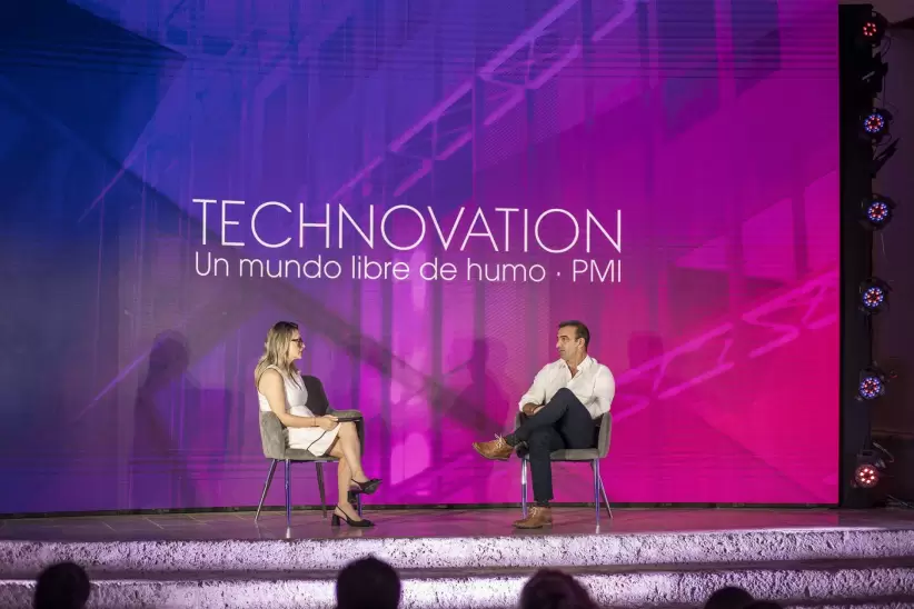 María Paula Cardona, Directora de Comunicaciones Américas para PMI, y Mario Masseroli, presidente para América Latina de PMI, en Technovation.