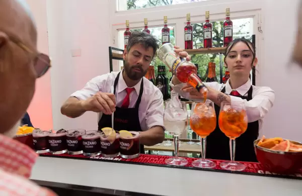 Cómo es "A la mesa con la cocina italiana: el bienestar con gusto", que arranca este lunes