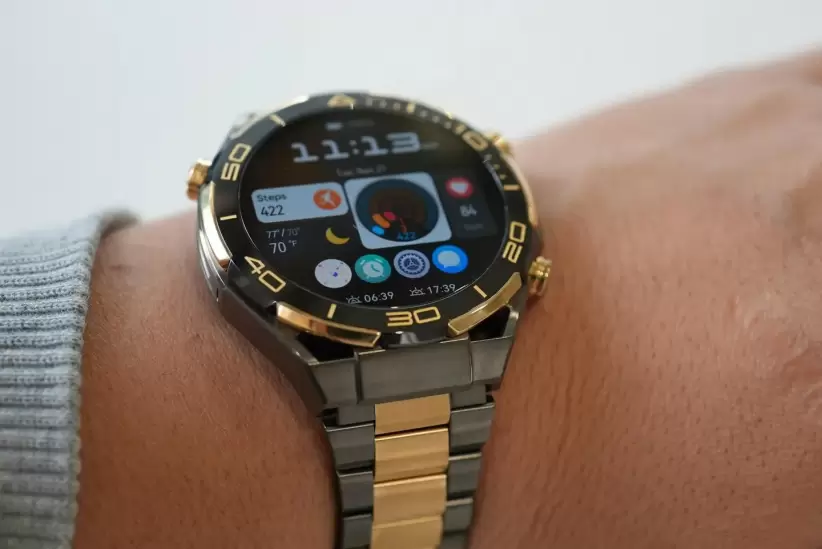 Smartwatches, Huawei, Apple