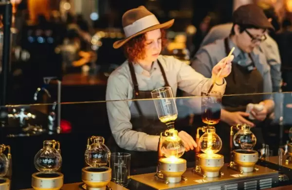 Lo que significa la taza de café de 5 dólares para la ciudad de Nueva York