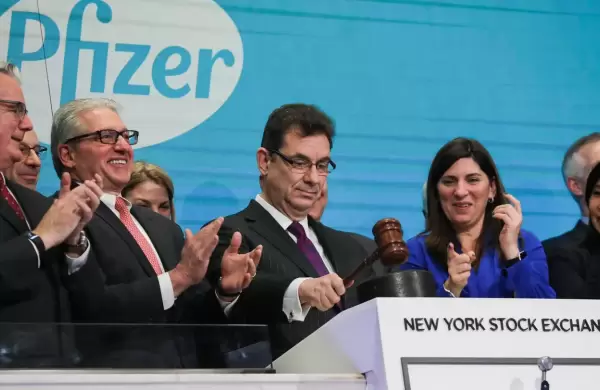 Pfizer abandona la competencia con Ozempic y sus acciones se desploman a su nivel más bajo en años