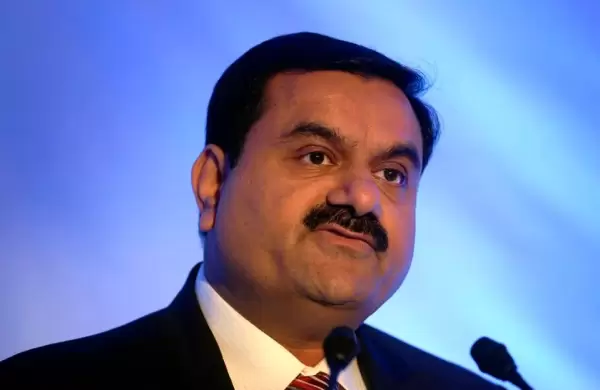 Gautam Adani sumó en un solo día más de US$ 11.000 millones a su fortuna y reingresó al "Top 20" de los más ricos de Forbes