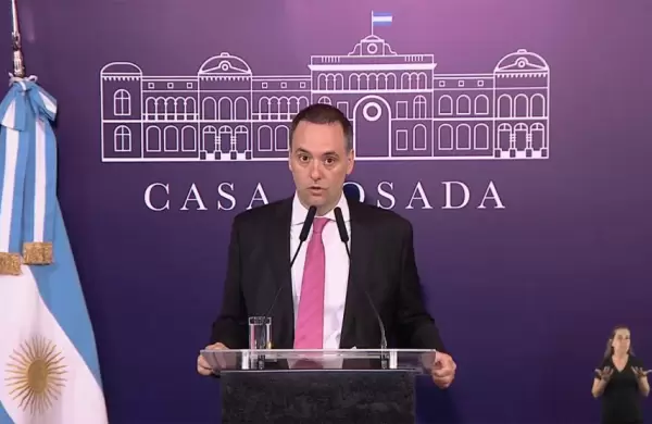 Manuel Adorni habló sobre las cuasimonedas: "Las provincias tienen libertad para actuar"