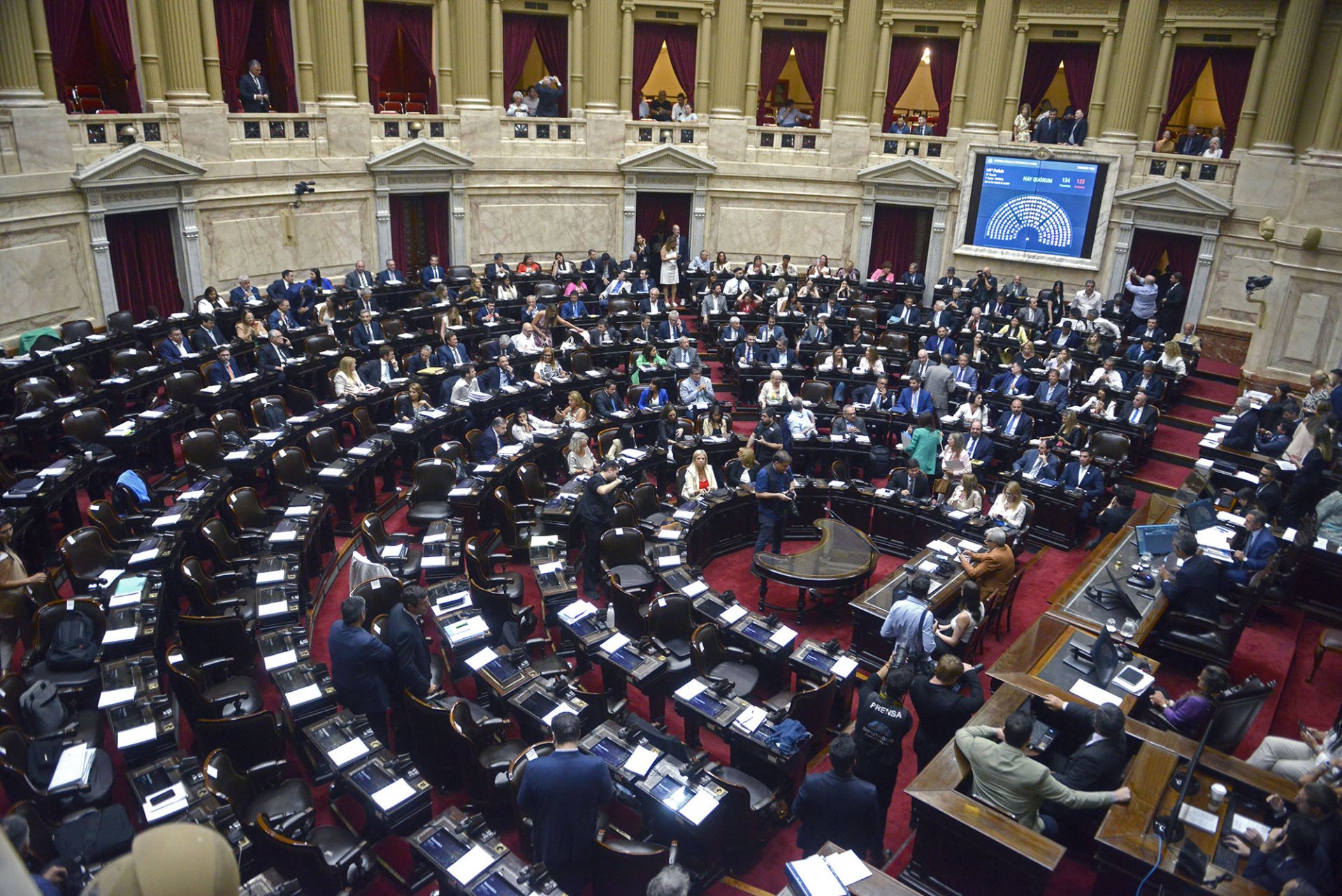 Hay quórum y comienza el debate de la Ley Ómnibus en el Congreso ...