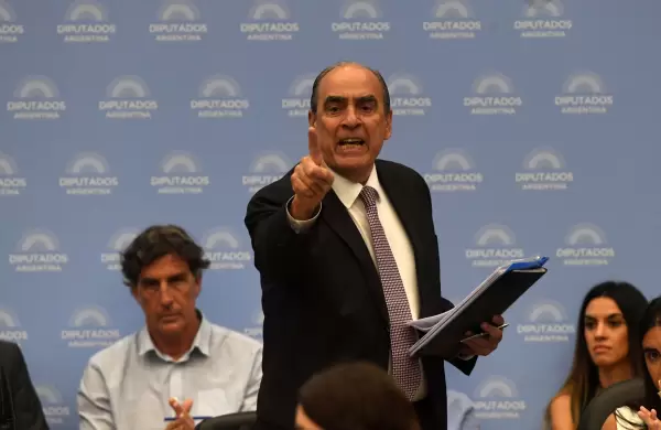 Francos: "Hacer un paro a un presidente que acaba de asumir es récord mundial"