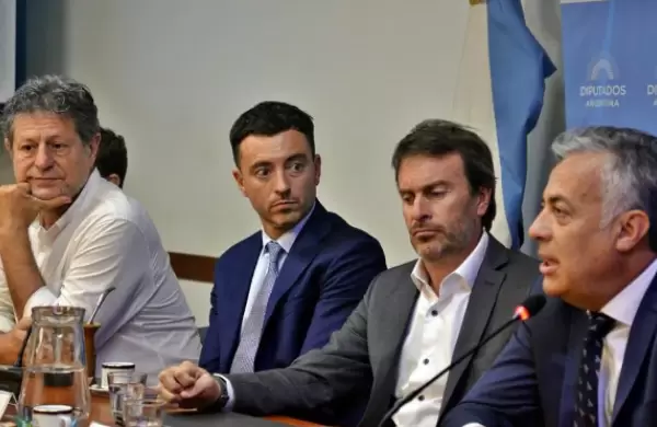 La estrategia de la oposición para presionar al oficialismo por la Ley Ómnibus