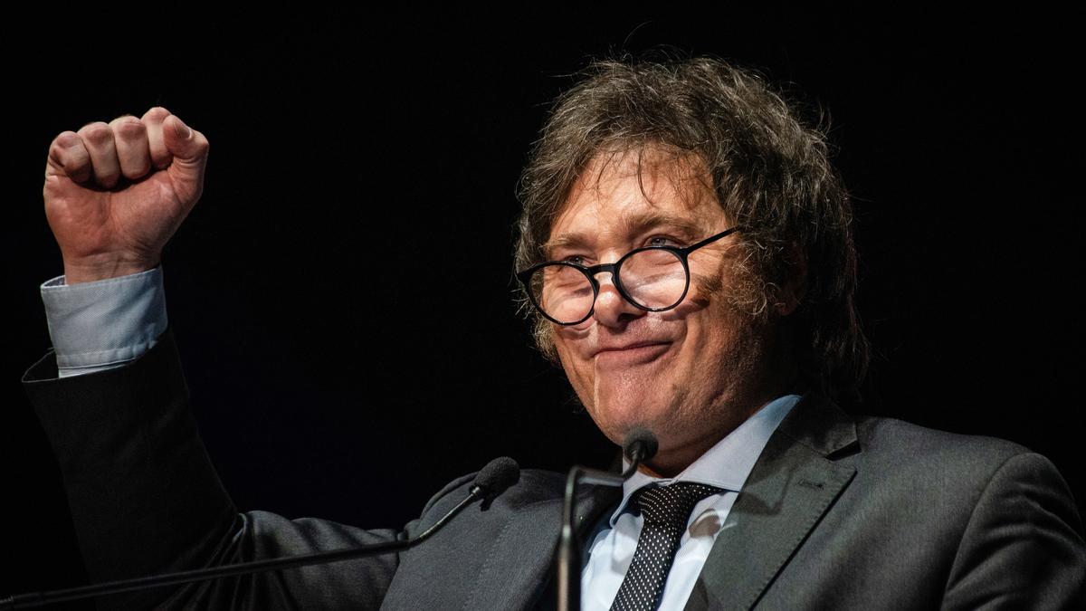 La mirada de The Economist sobre los primeros 100 días del gobierno de Milei  - Forbes Argentina