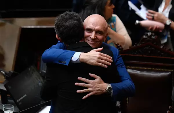Tras un histórico debate aprueban en general la ley Bases y se inicia la era Libertaria en Argentina